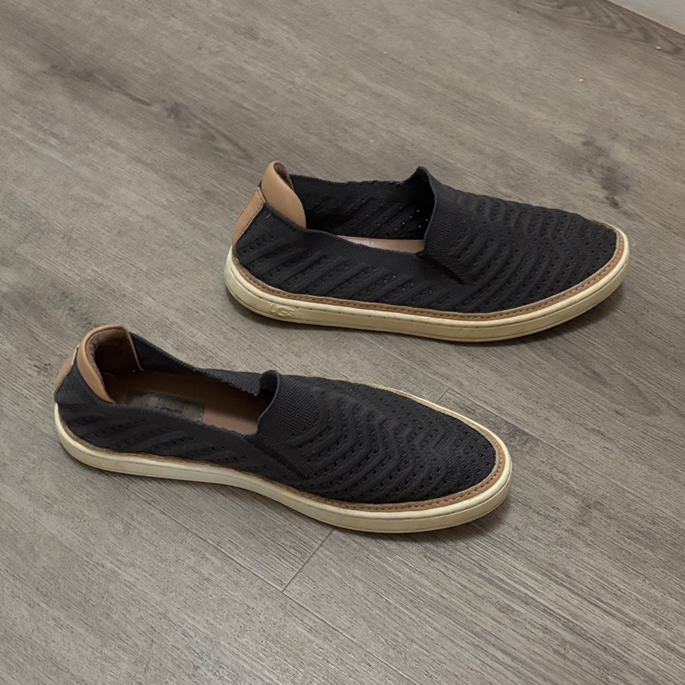 UGG Black and Tan Women's Slip-On Flats